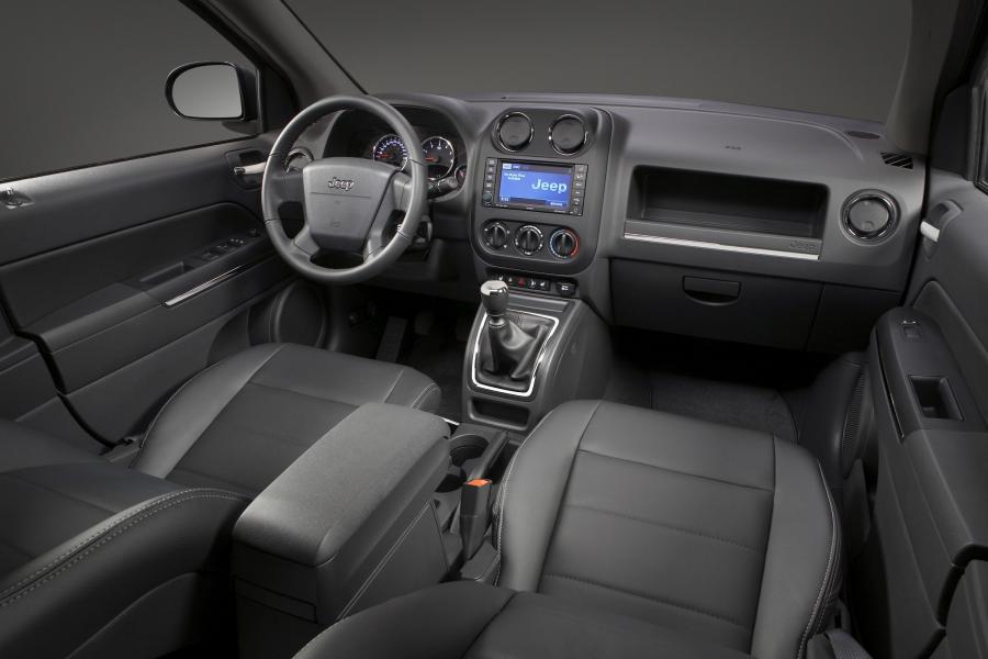  Jeep Compass 2009 года  (фото 12 из 29)